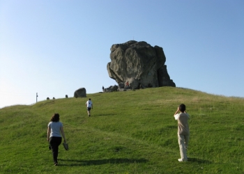 Палаци, фортеці, монастирі