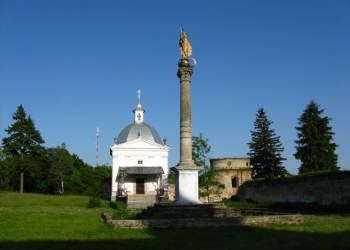 Палаци, фортеці, монастирі