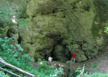 Днестровский каньйон и пещеры Поднестровья